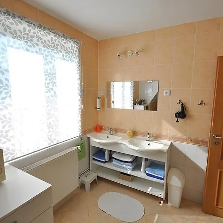 Medovil 3* Liberec